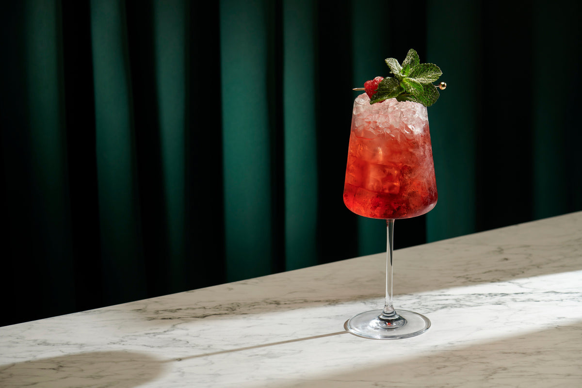 STRAWBERRY SPRITZ